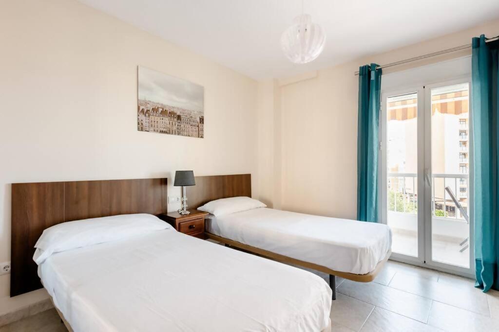 Appartement Amplio Con Vistas Al Mar Y Piscina En Benalmádena Extérieur photo