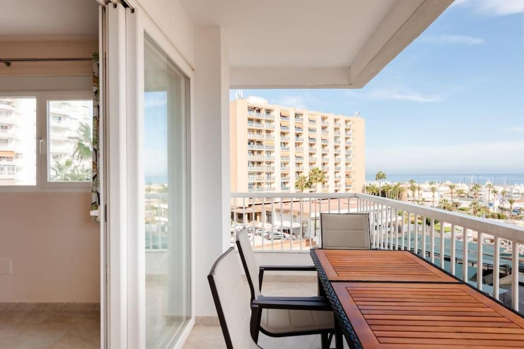 Appartement Amplio Con Vistas Al Mar Y Piscina En Benalmádena Extérieur photo