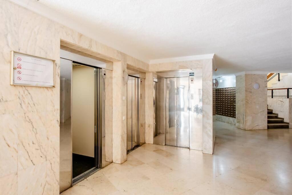 Appartement Amplio Con Vistas Al Mar Y Piscina En Benalmádena Extérieur photo